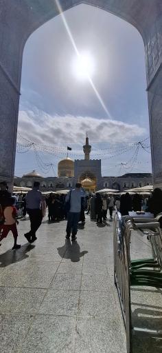 عکس ورودی حیاط حرم مطهر