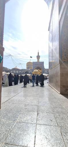 عکس ورودی حیاط حرم مطهر