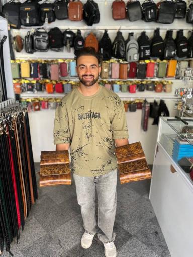 عکس فروشگاه چرمینه