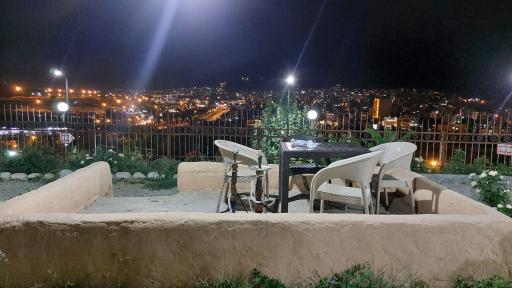 عکس کافه سنتی بوم لند