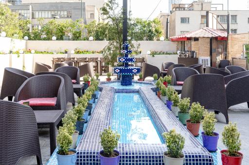 عکس رستوران ما ۳ تا