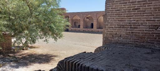 عکس کاروانسرای شاه‌عباسی عباس آباد