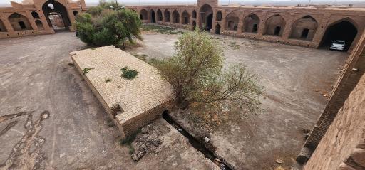عکس کاروانسرای شاه‌عباسی عباس آباد