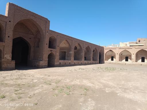 عکس کاروانسرای شاه‌عباسی عباس آباد