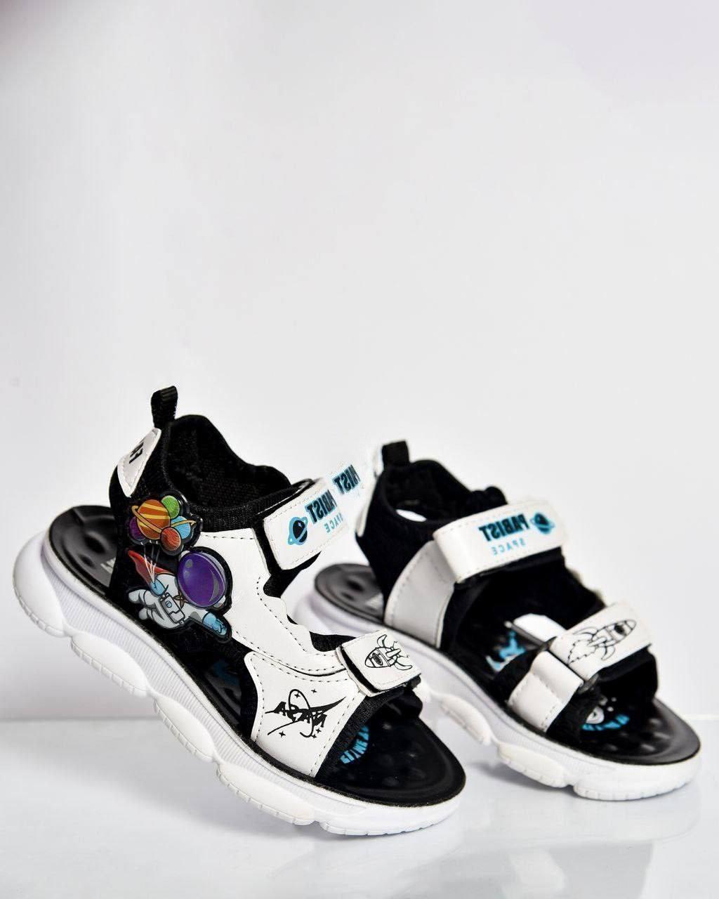 عکس کفش بچگانه کفشدوزک