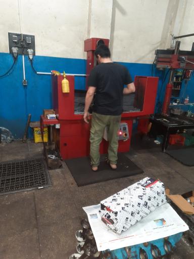 عکس تراشکاری دلتا صنعت