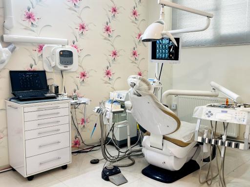 عکس کلینیک دندانپزشکی دکتر جوادیان- دکتر خانی