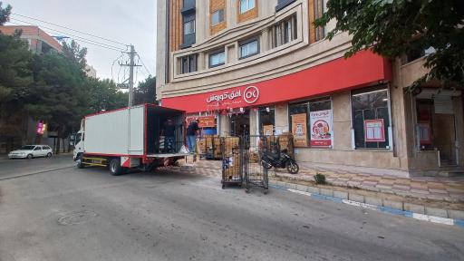 عکس افق کوروش (چهارراه همت)