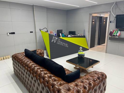 عکس کلینیک دندانپزشکی دکتر دانشور