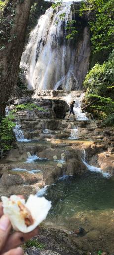 عکس آبشار آهکی اسکیلیم