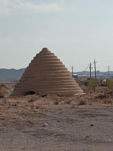 عکس یخچال تاریخی مامونیه