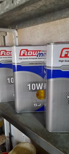 عکس تعویض روغنی و اگزوزسازی مهدی