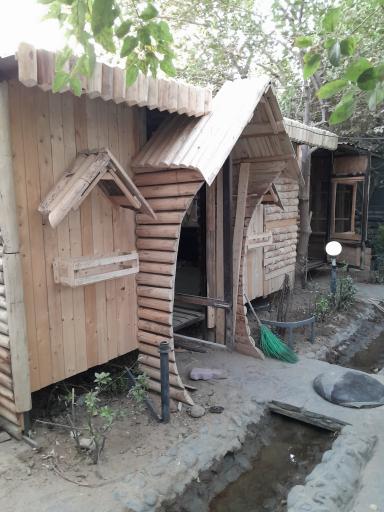 عکس باغچه رستوران آب و آتش