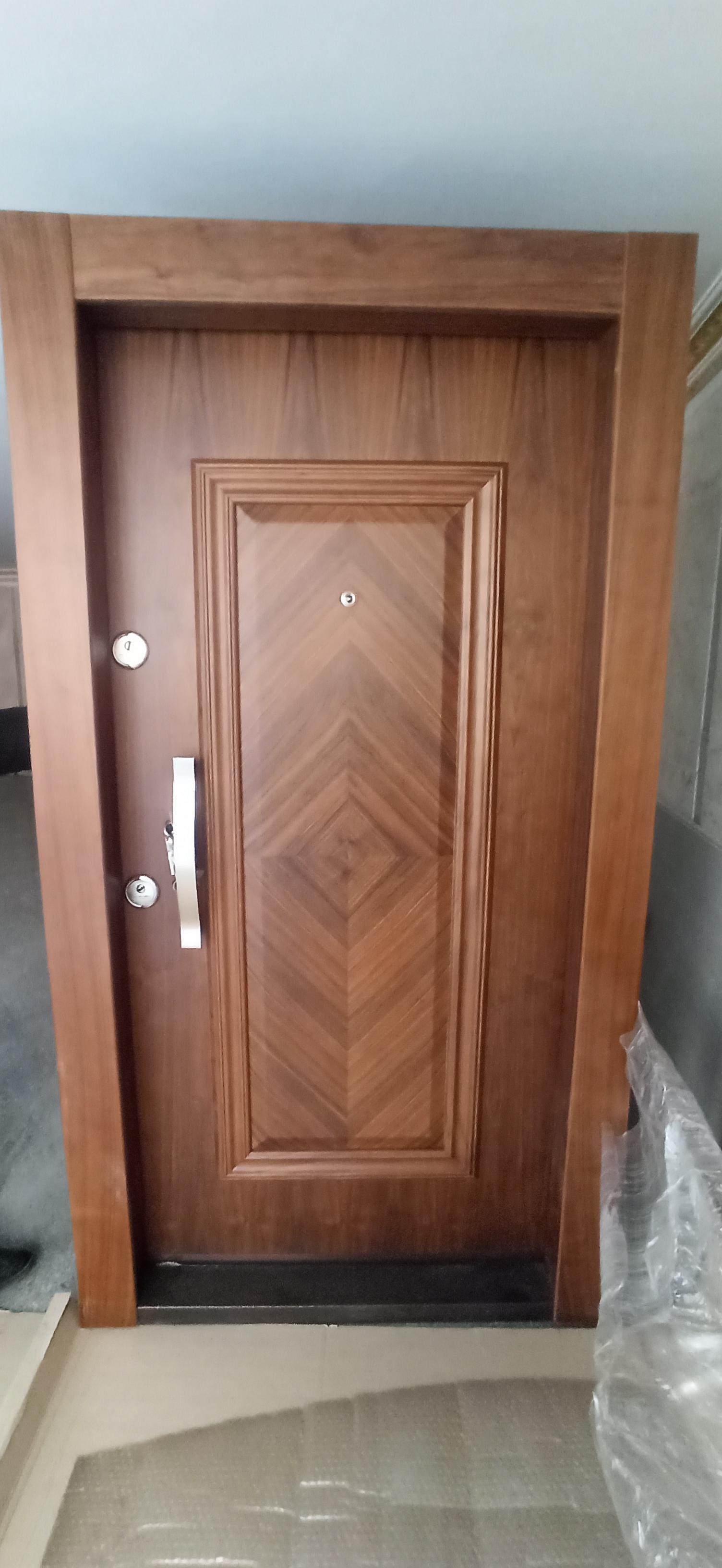 عکس مجموعه اطمینان درب