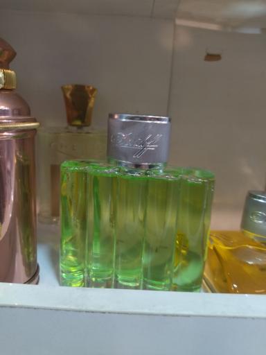 عکس فروشگاه تسترمن