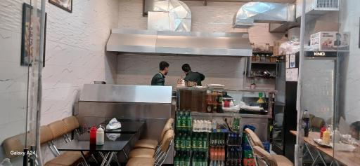 عکس فلا برگر (فلافل و سمبوسه) 