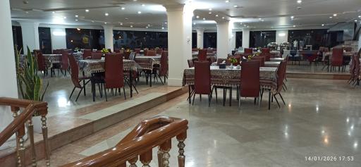 عکس رستوران معراج