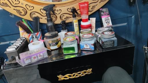عکس آرایشگاه مردانه شاهرخ