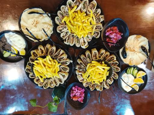 عکس أیوب شاورما لبنان