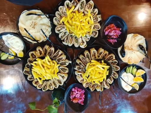 عکس أیوب شاورما لبنان