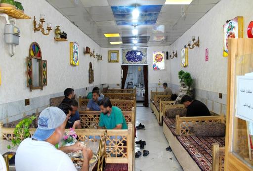 عکس کترینگ و غذای آماده جوان