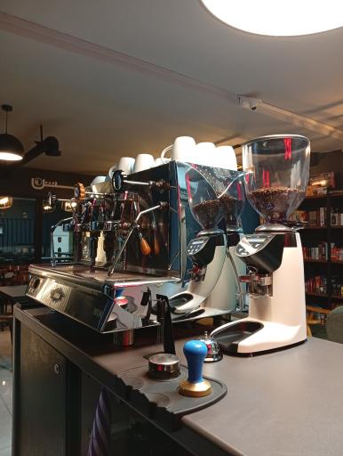 عکس کافه بازی نقش 