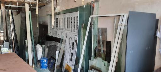 عکس شیشه سکوریت حسینی