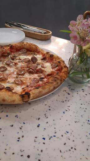 عکس رستوران هِلو شف زعفرانیه