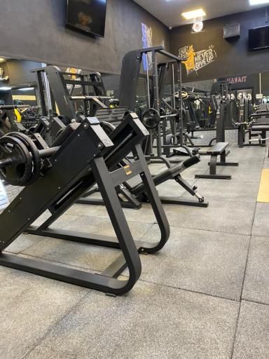 عکس مجموعه ورزشی خلیج فارس