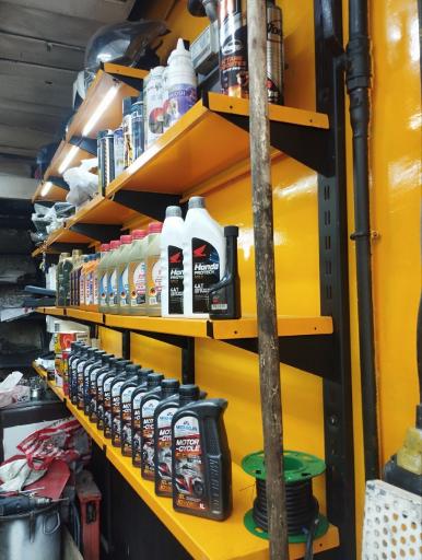 عکس کلینیک موتور سیکلت غفاری