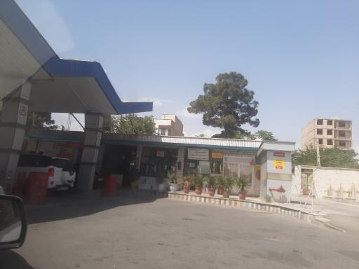 عکس پمپ بنزین آبیک