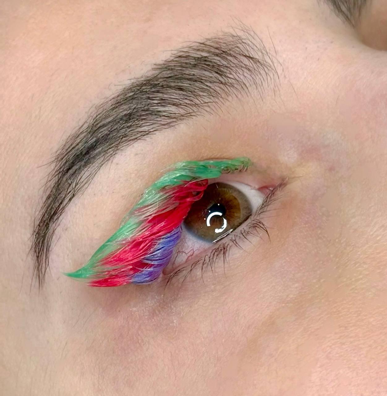 عکس آکادمی اکستنشن مژه بهار صادقی