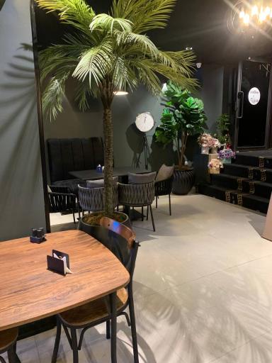 عکس کافه رستوران لئو در کرمانشاه