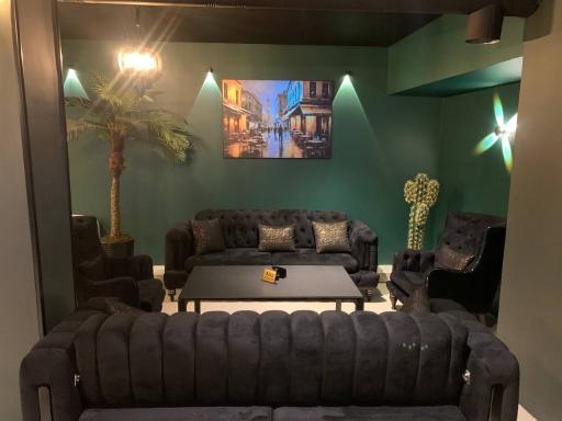 عکس کافه رستوران لئو در کرمانشاه