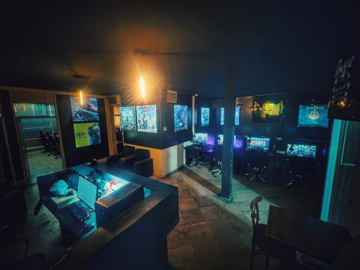 عکس گیم سنتر تایتان