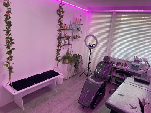 عکس کلینیک پوست و زیبایی نور