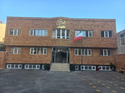عکس دبیرستان غیردولتی پیشتازان فضل