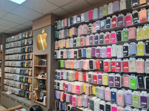 عکس فروشگاه لوازم جانبی موبایل قاب فادر