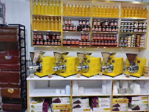 عکس فروشگاه مواد غذایی طعم خاص