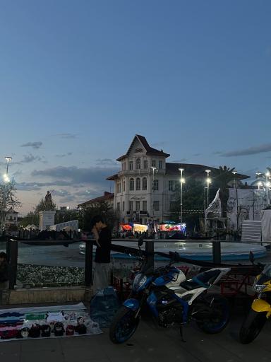 عکس میدان شهرداری رشت