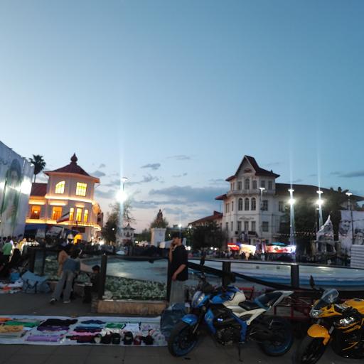 عکس میدان شهرداری رشت