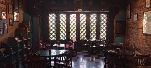 عکس کافه موزه رشت