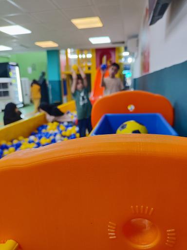 عکس خانه تخصصی هوش کودک و خانه بازی گردو