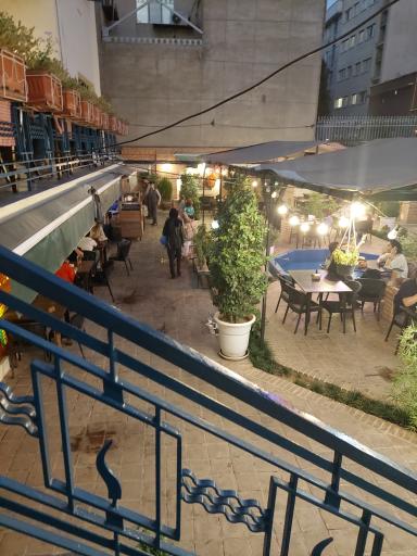 عکس عمارت آفرید