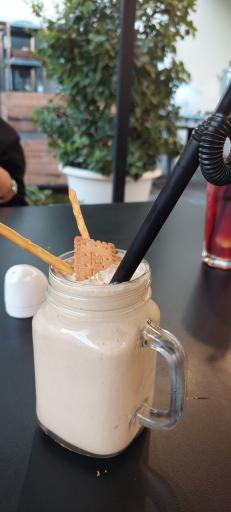 عکس عمارت آفرید