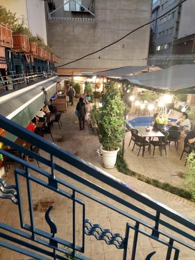 عکس عمارت آفرید