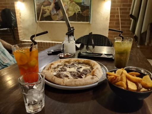 عکس عمارت آفرید