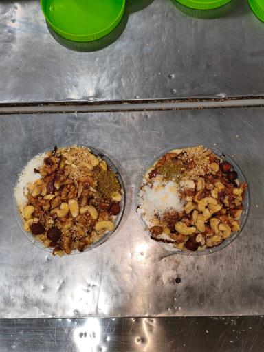 عکس آبمیوه و بستنی تمشک
