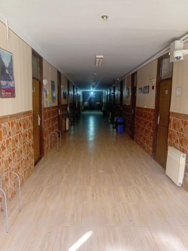 عکس مهمانپذیر آبشار طلایی