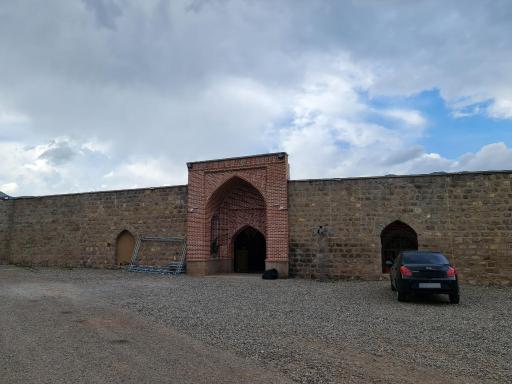عکس کاروانسرای شاه عباسی گویجه بئل